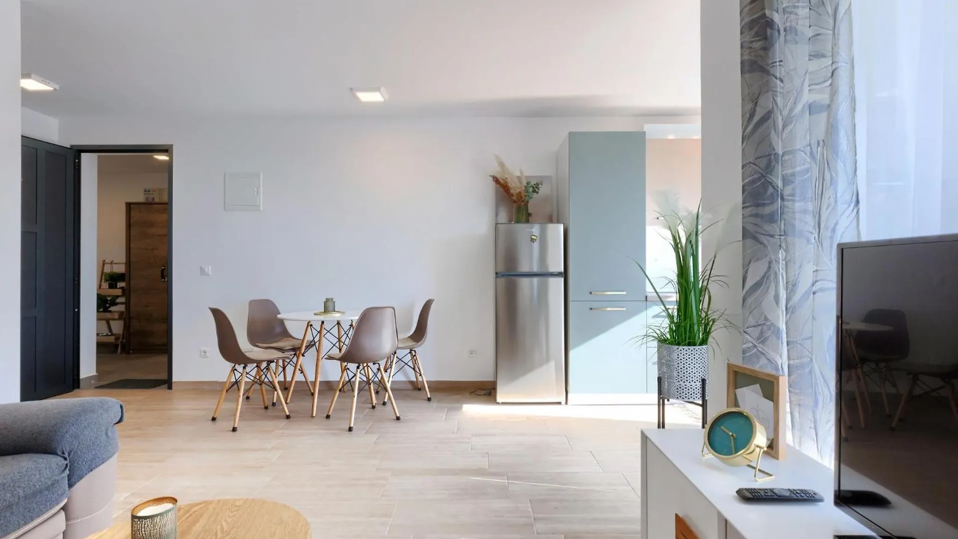Apartment La Mar-1 By Interhome Zambratija