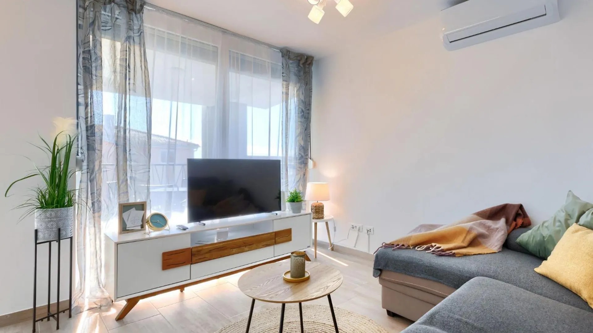 Apartment La Mar-1 By Interhome Zambratija